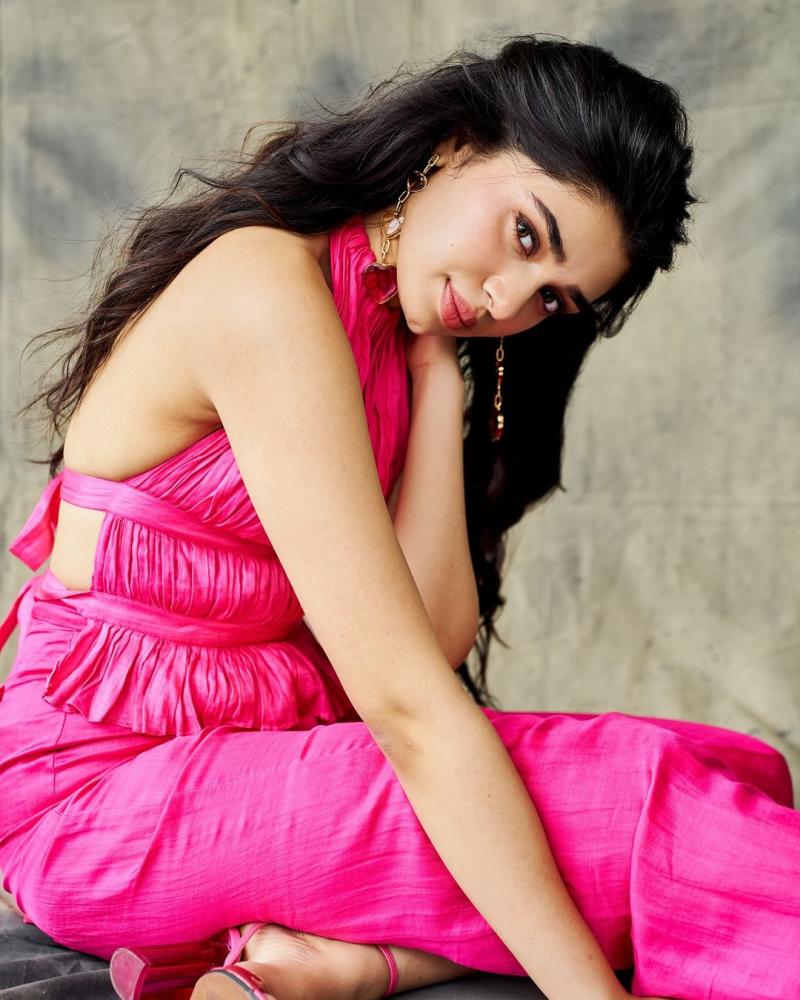 krithi-shetty-wear-pink-dress